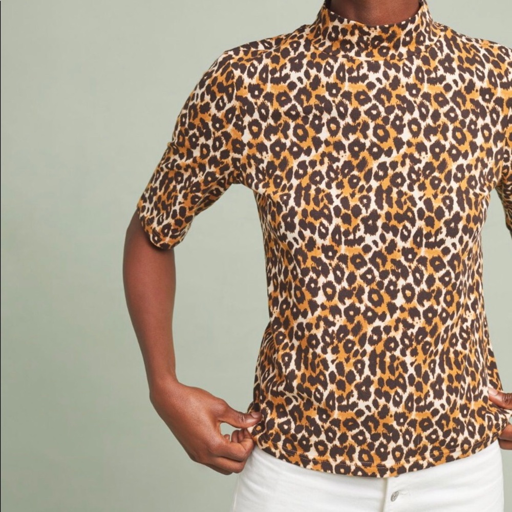 Anthropologie leopard short-sleeved turtleneck